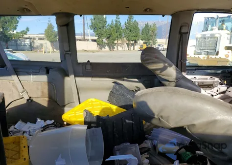 2003 Chevrolet Astro z USA, uszkodzony, nr VIN 1GNEL19X73B121532